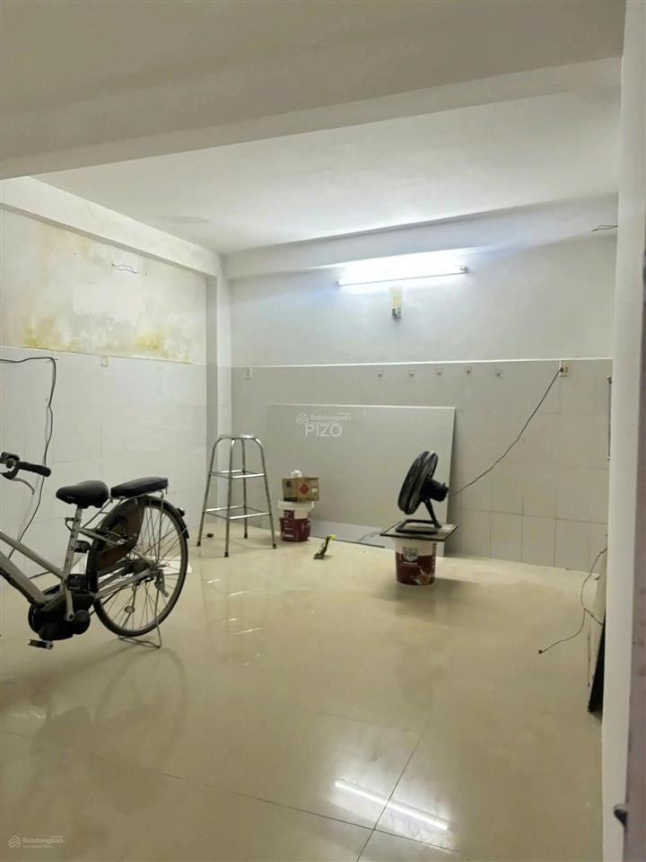 Cực ngon! chỉ 13.5 tỷ. dt khủng 7x10m  68m2. kc 6 tầng. nguyễn văn trỗi, pn. dòng tiền 70tr/thg.