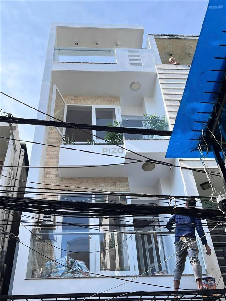 Nhà mới đẹp ở khu vực trung tâm huỳnh văn bánh, p17, phú nhuận. kết cấu 3 tầng st. chỉ 7.8 tỷ tl