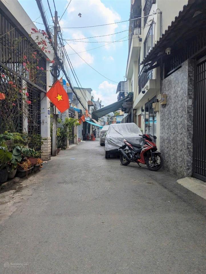 Vị trí vàng, hiếm  ngang 6,55m x 17 = 110m  nhà 3 tầng  góc 3 mặt tiền hiếm xe thông