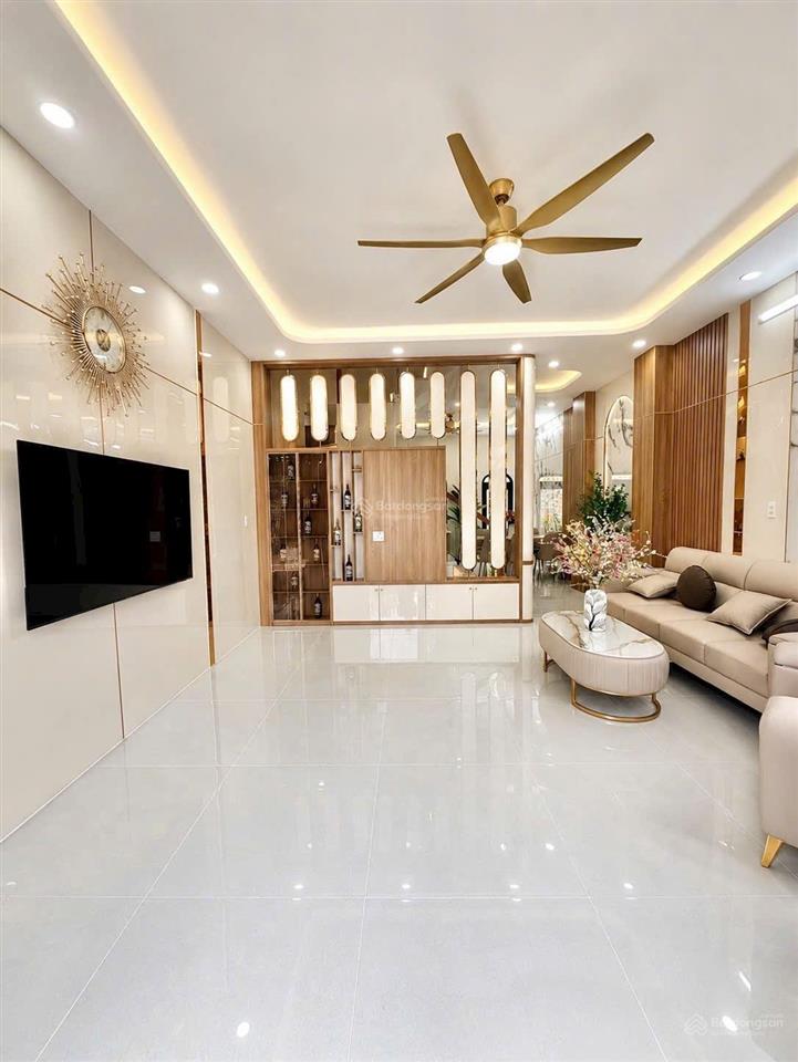 Căn góc ngang 5m dài 13m  4 tầng  nhà mới full nội thất  hẻm xe hơi  ngay siêu thị emart 2