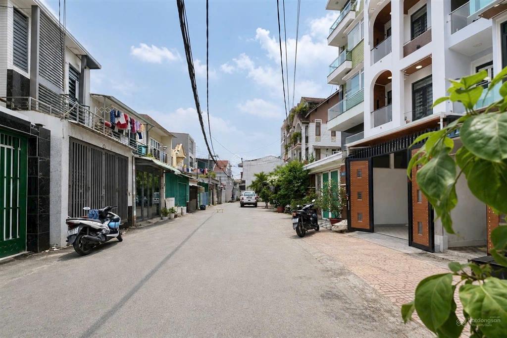 Nhà mới 4 tầng  full nội thất  hẻm xe hơi 8m thông  đường phan huy ích  ngay siêu thị emart 2