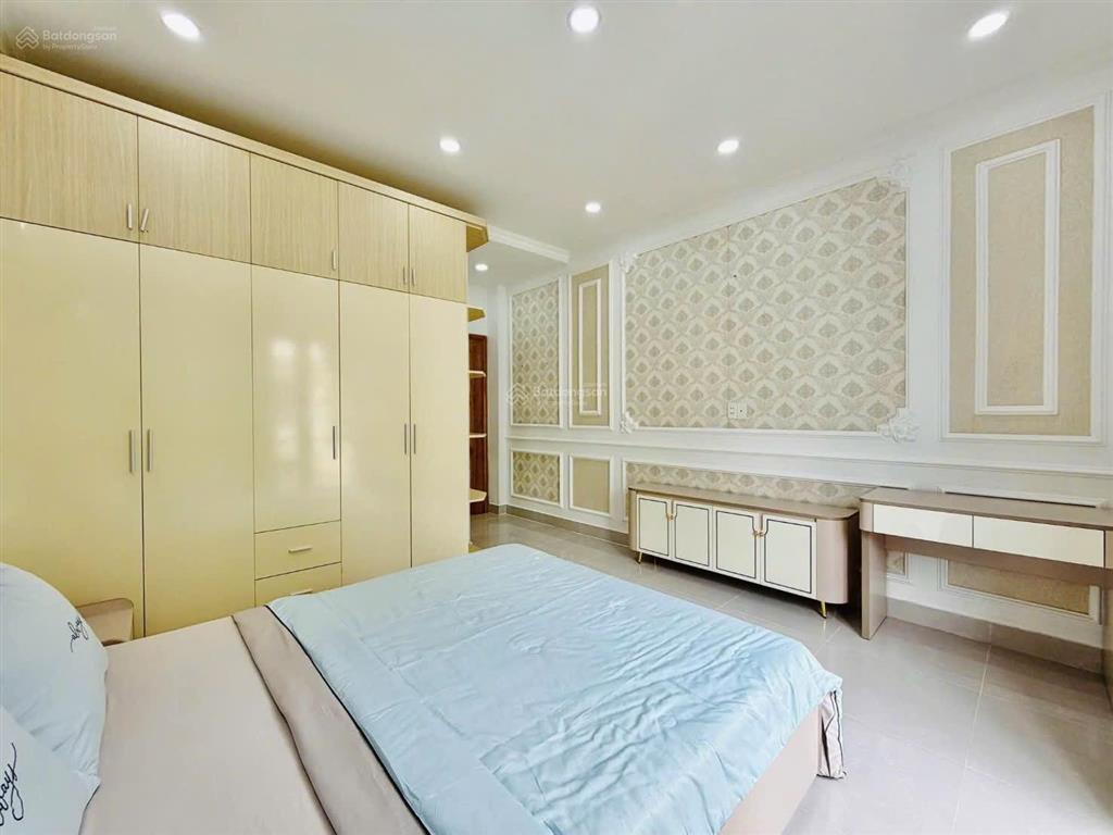 Nhà phố khu đồng bộ nhà lầu  hẻm xe hơi né  dt 4m x 15m  5 tầng  chỉ nhỉnh hơn 7tỷ !