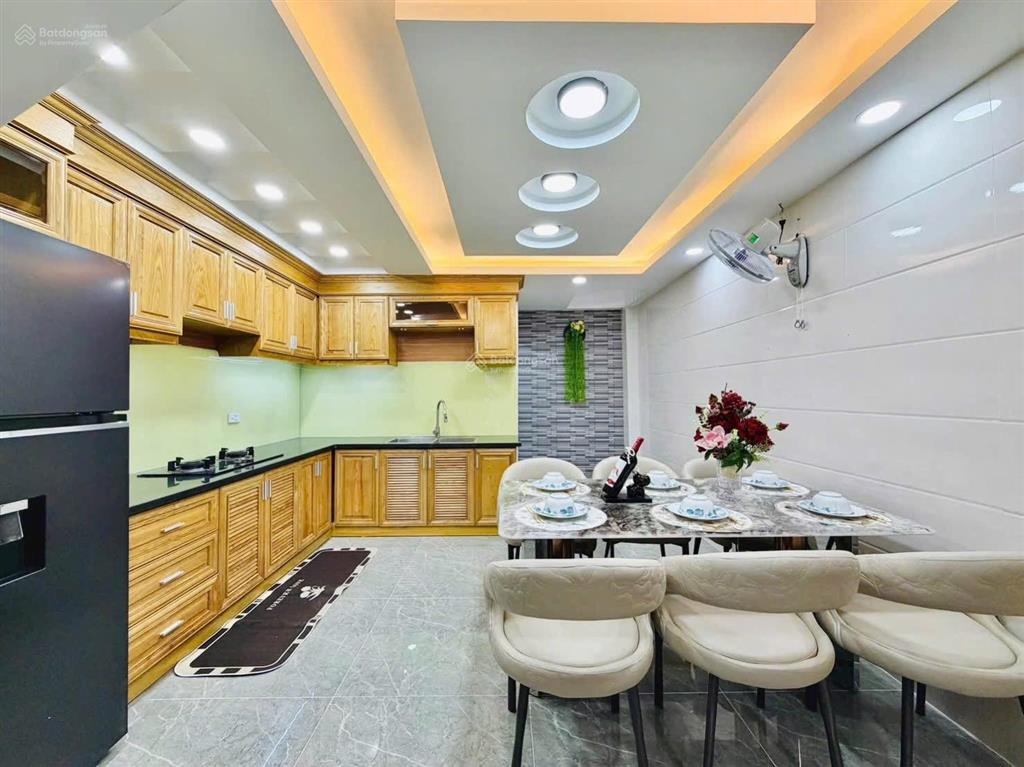 Nhà phố khu đồng bộ nhà lầu  hẻm xe hơi né  dt 4m x 15m  5 tầng  chỉ nhỉnh hơn 7tỷ !