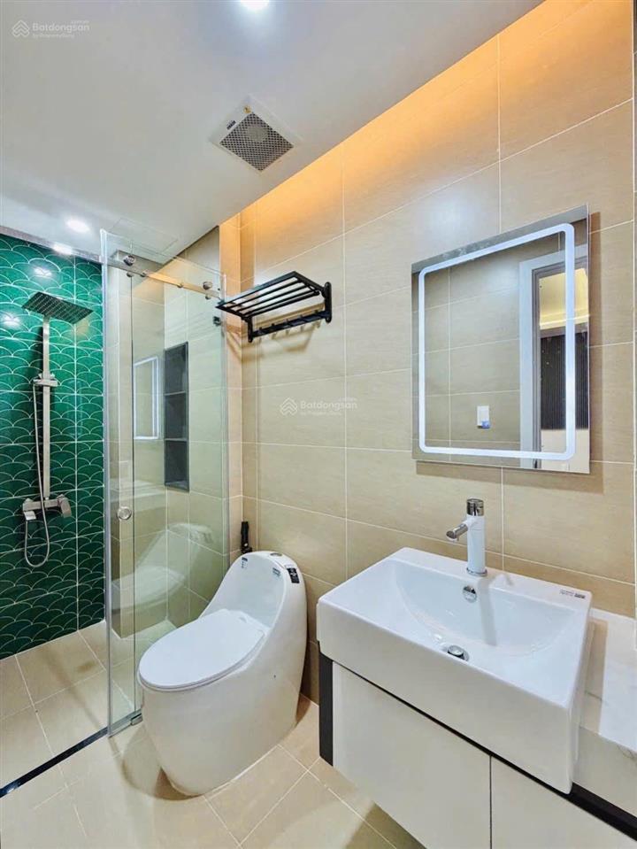 Nhà xây mới 5 tầng full nội thất  ngang rộng gần 5m  hẻm nhựa 5m xe hơi đậu trong nhà  chỉ hơn 7