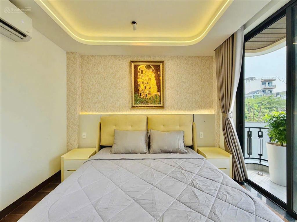 Nhà xây mới 5 tầng full nội thất  ngang rộng gần 5m  hẻm nhựa 5m xe hơi đậu trong nhà  chỉ hơn 7