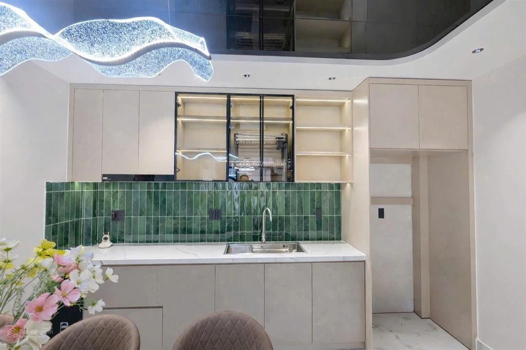 Căn nhà smarthome phong cách sang trọng  4 tầng  full nội thất  hẻm xe hơi  sát mặt tiền đường