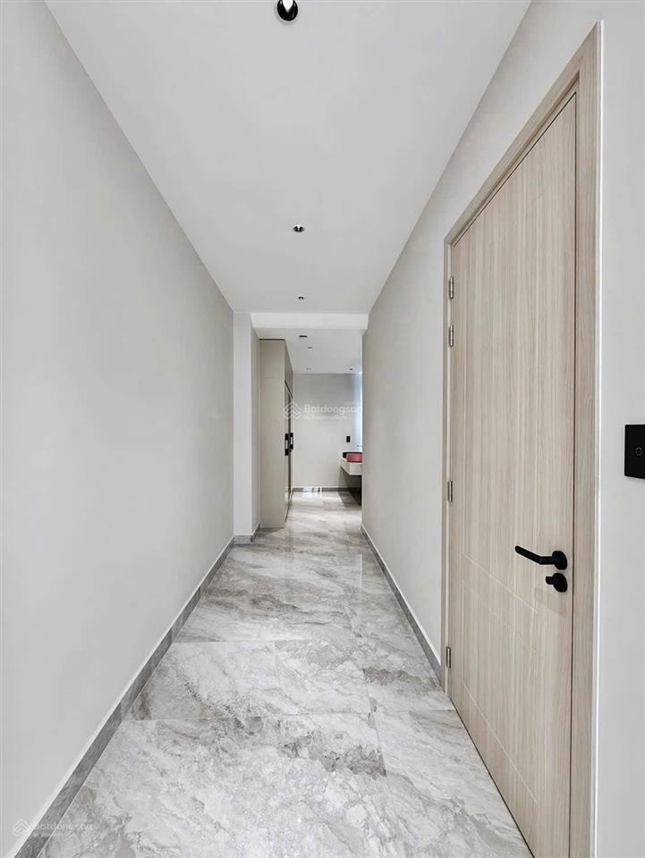 Căn nhà smarthome phong cách sang trọng  4 tầng  full nội thất  hẻm xe hơi  sát mặt tiền đường