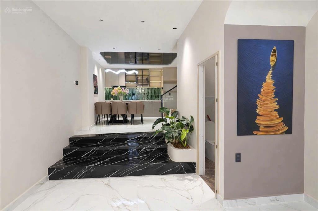 Căn nhà smarthome phong cách sang trọng  4 tầng  full nội thất  hẻm xe hơi  sát mặt tiền đường