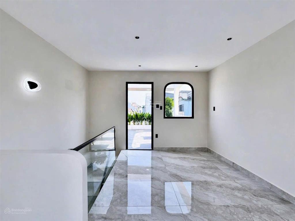 Căn nhà smarthome phong cách sang trọng  4 tầng  full nội thất  hẻm xe hơi  sát mặt tiền đường