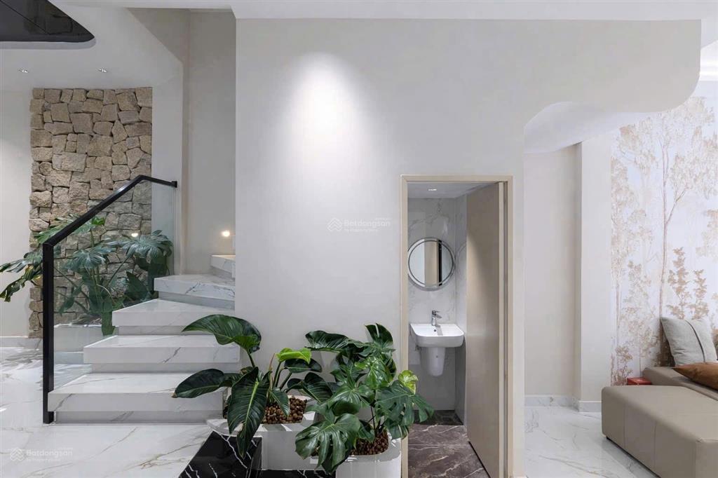 Căn nhà smarthome phong cách sang trọng  4 tầng  full nội thất  hẻm xe hơi  sát mặt tiền đường