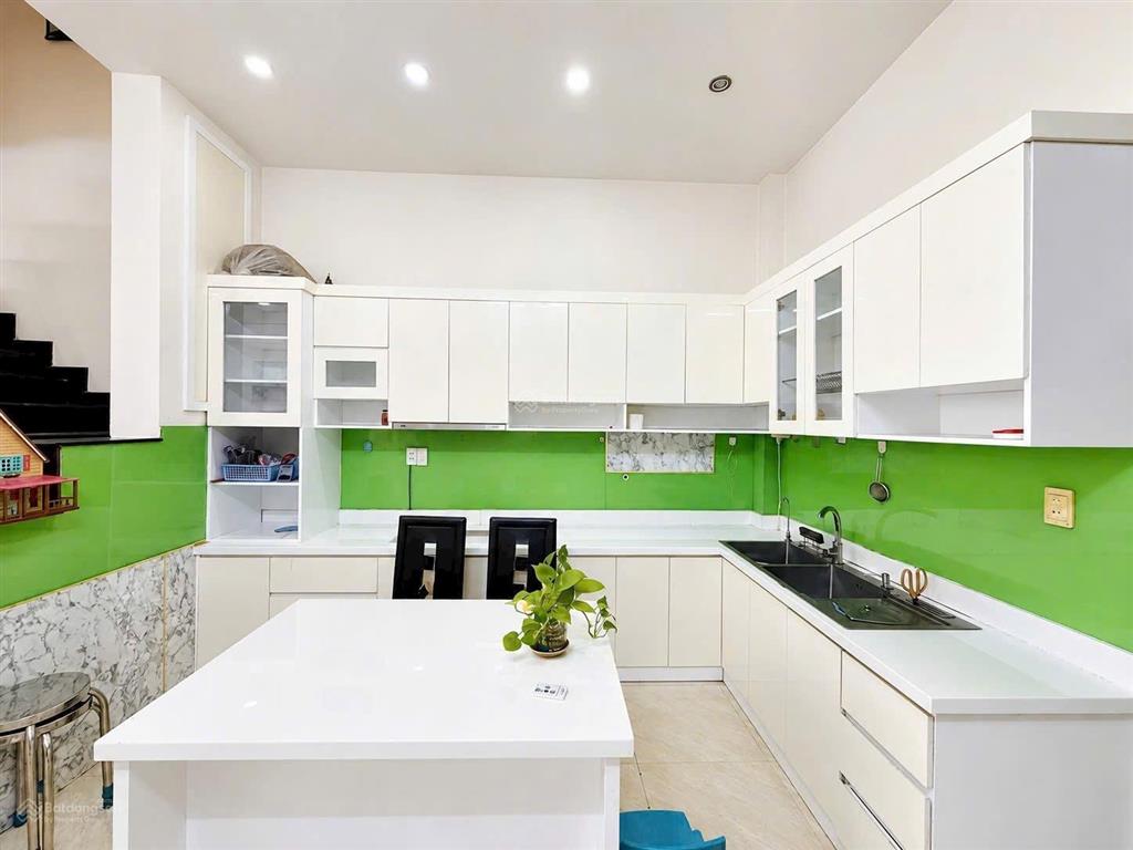 Nhà phố 4 tầng  hẻm 6m khu phân lô  đường số 21 quang trung, phường thông tây hội.