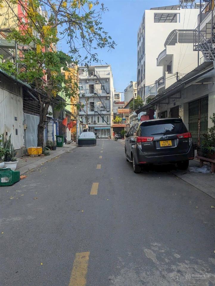 Dương quảng hàm  hẻm 8m thông xe tải  dt 4m x 19m vuông vức  nhà trệt lửng  chỉ hơn 9ty