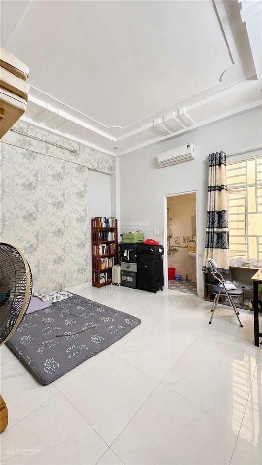 Nhà hẻm xe hơi  dt 59m2 (4,15m x 14m)  3 tầng  gần siêu thị emart 2  chỉ hơn 5 tỷ