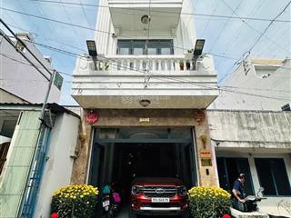 Nhà đẹp 4 tầng  hẻm xe hơi thông 1 trục  gần mặt tiền  dt 4m x 15m  chỉ hơn 7 tỷ.