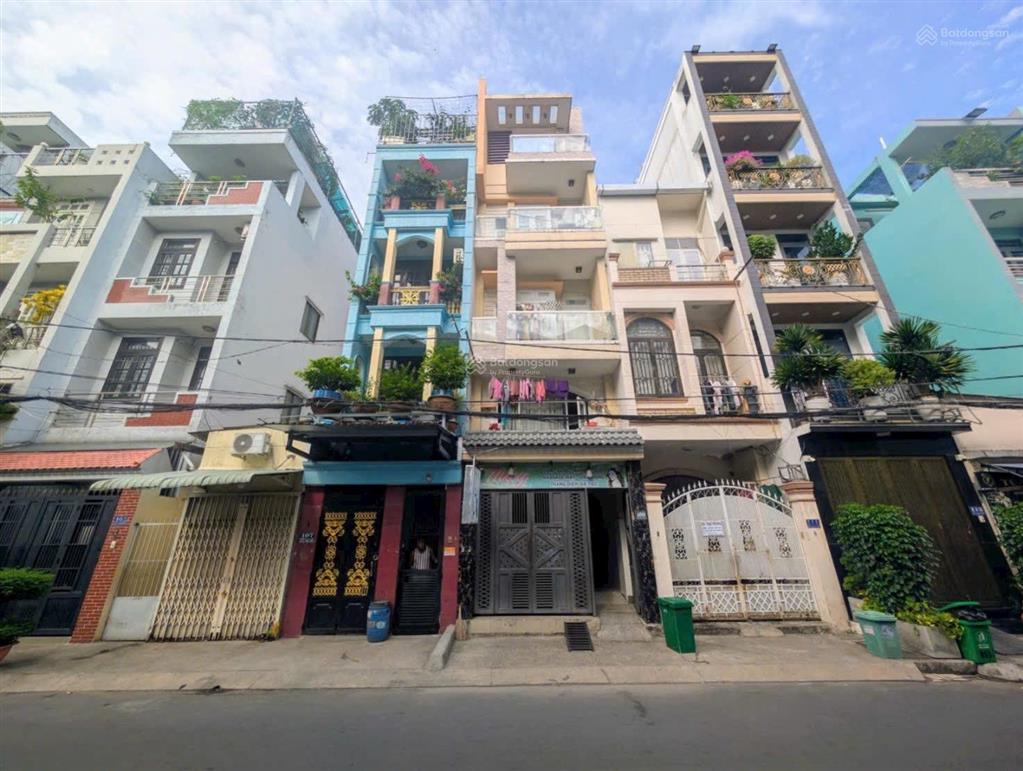 Mặt tiền đường kinh doanh  5 tầng  dt 4x15m  gần chợ hạnh thông tây  chỉ hơn 9 ty