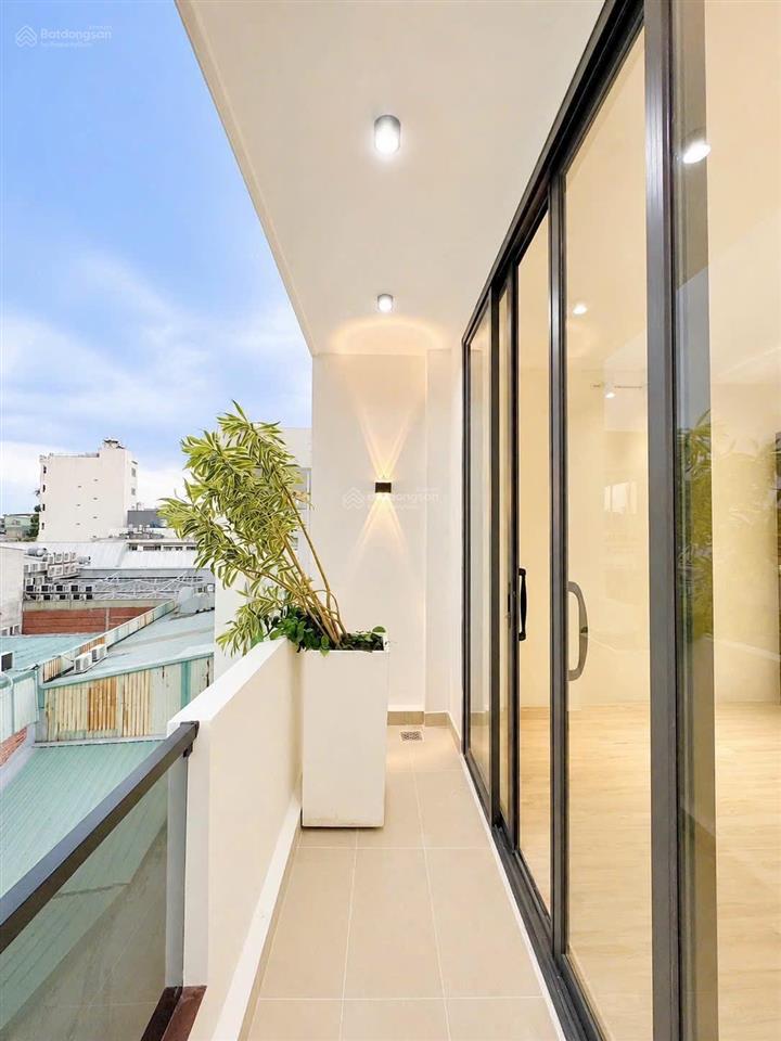 Nhà làm chdv  4 tầng  7 phòng ngủ  7wc  2 mặt hẻm xe hơi  dt 4m x 15m  chỉ hơn 7 tỷ !