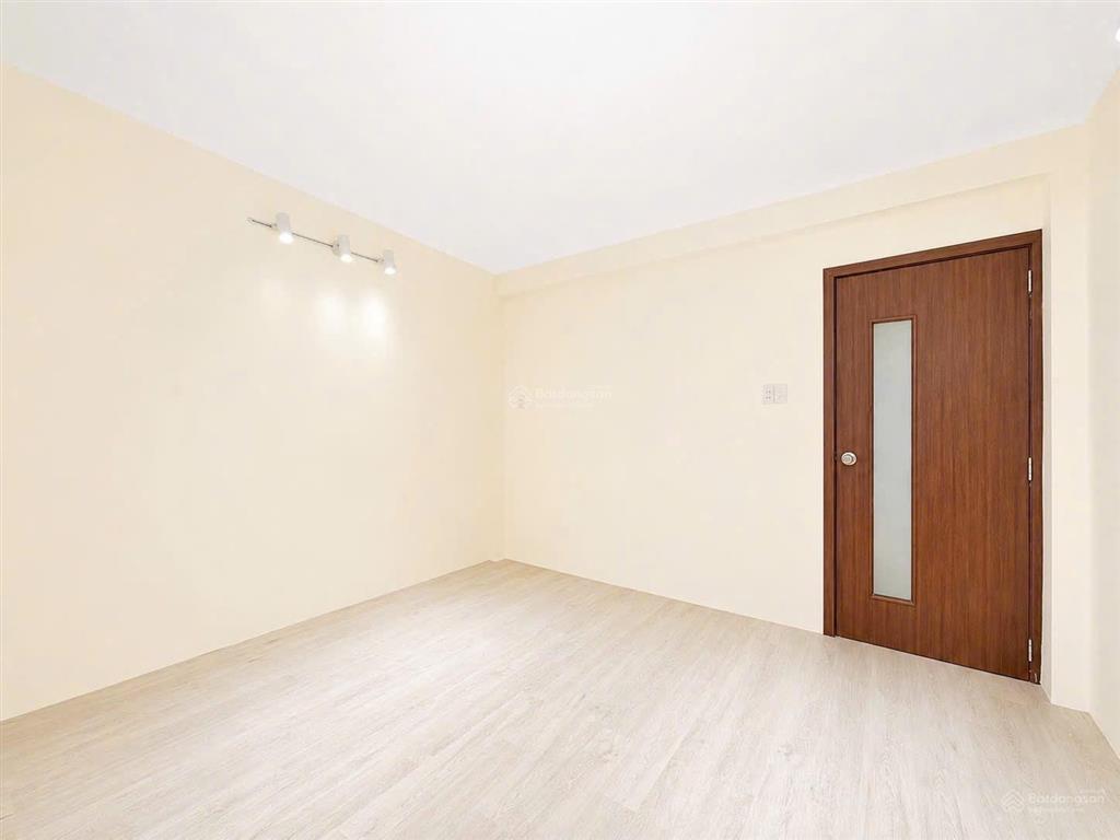 Nhà làm chdv  4 tầng  7 phòng ngủ  7wc  2 mặt hẻm xe hơi  dt 4m x 15m  chỉ hơn 7 tỷ !
