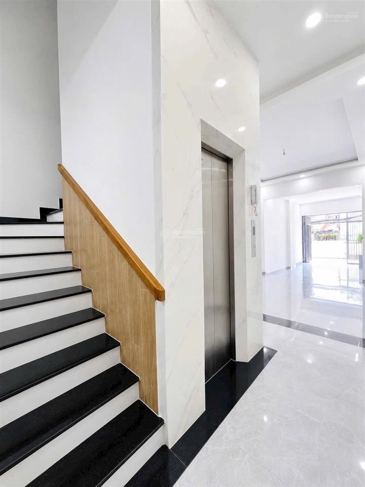 Mặt tiền phạm văn chiêu  kd buôn bán tấp nập  nhà mới 4 tầng  có thang máy  dt 89m2  13,9 tỷ !