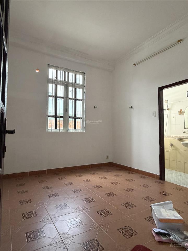 Mặt tiền đường số 5  nguyễn oanh 4,5x17m 5 tầng dòng tiền 30 triệu/tháng chỉ 11x tỷ !
