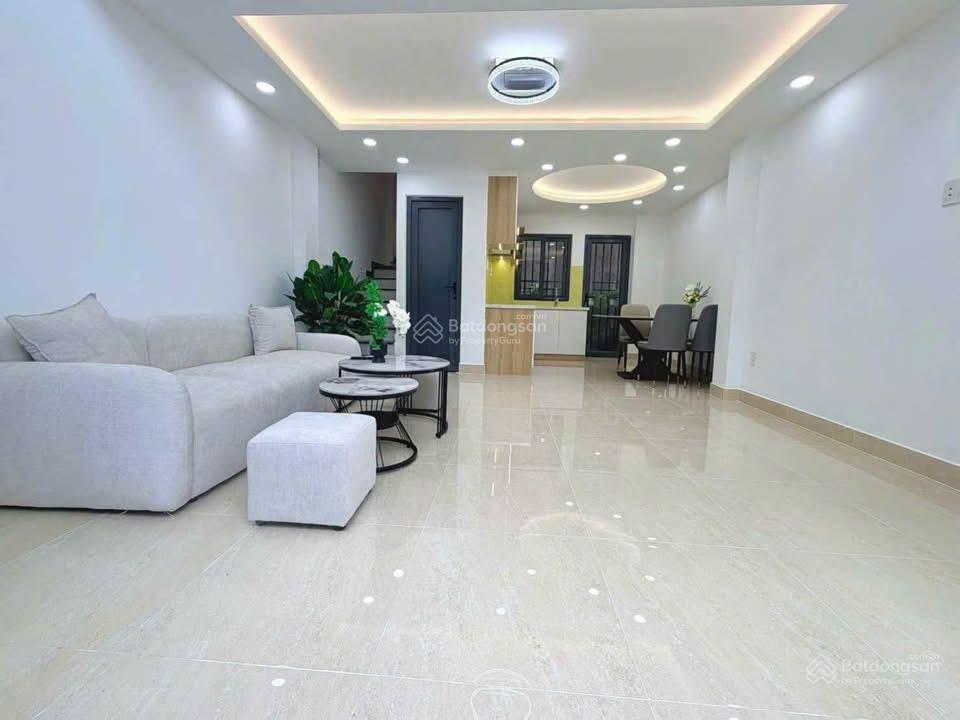 Nhà 4 tầng  full nội thất  hẻm 6m thông xe hơi ra vào  khu cao tầng sang trọng dân trí  hơn 6tỷ