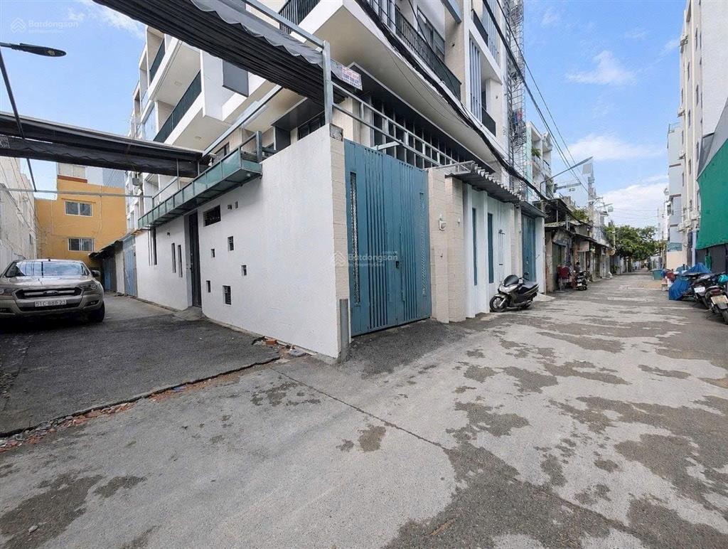Nhà 5 tầng  hẻm xe hơi thông  dt 4,5m x 15m (67,1m2) full nội thất  gần siêu thị emart giá 8xtỷ
