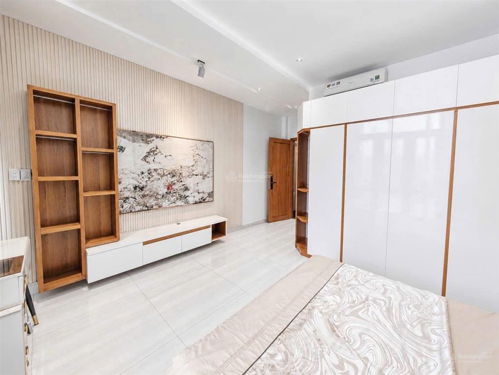 Nhà 5 tầng  hẻm xe hơi thông  dt 4,5m x 15m (67,1m2) full nội thất  gần siêu thị emart giá 8xtỷ