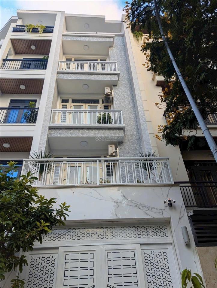 Nhà mặt tiền kinh doanh sầm uất  dt 4m x 17m  5 tầng  6pn, 7wc  giá chỉ 11 tỷ