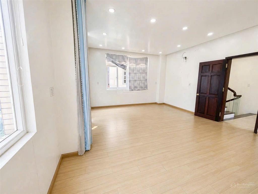 Biệt thự mini  vị trí siêu đẹp hẻm 6m thẳng 1 trục dt 90m2 ngang rộng 6,5m  nhà 4 tầng  11xtỷ