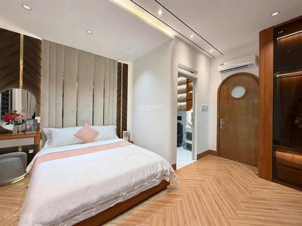 Siêu phẩm góc hai mặt tiền siêu đẹp  có thang máy  ngang rộng 6m  5 tầng  full nội thất  9x tỷ