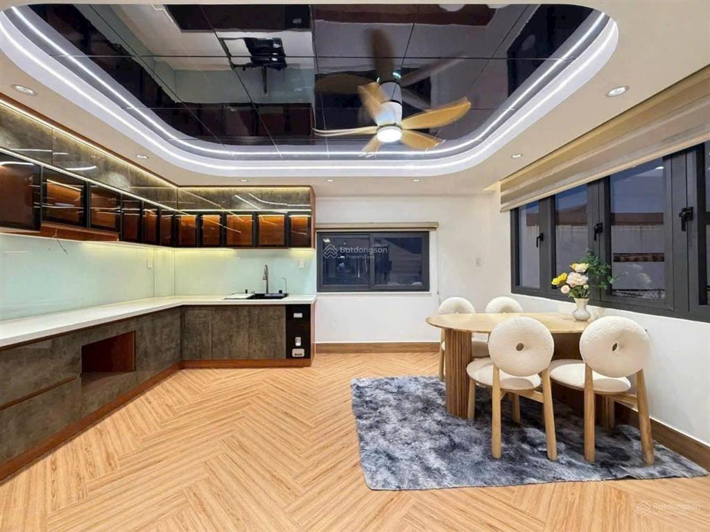 Siêu phẩm góc hai mặt tiền siêu đẹp  có thang máy  ngang rộng 6m  5 tầng  full nội thất  9x tỷ