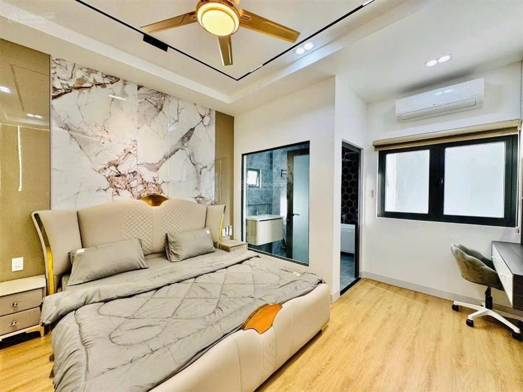 Mặt tiền kinh doanh đường 10m  dt 86m2 (4m x 21,5m)  nhà mới 4 tầng  full nội thất  giá 15x tỷ