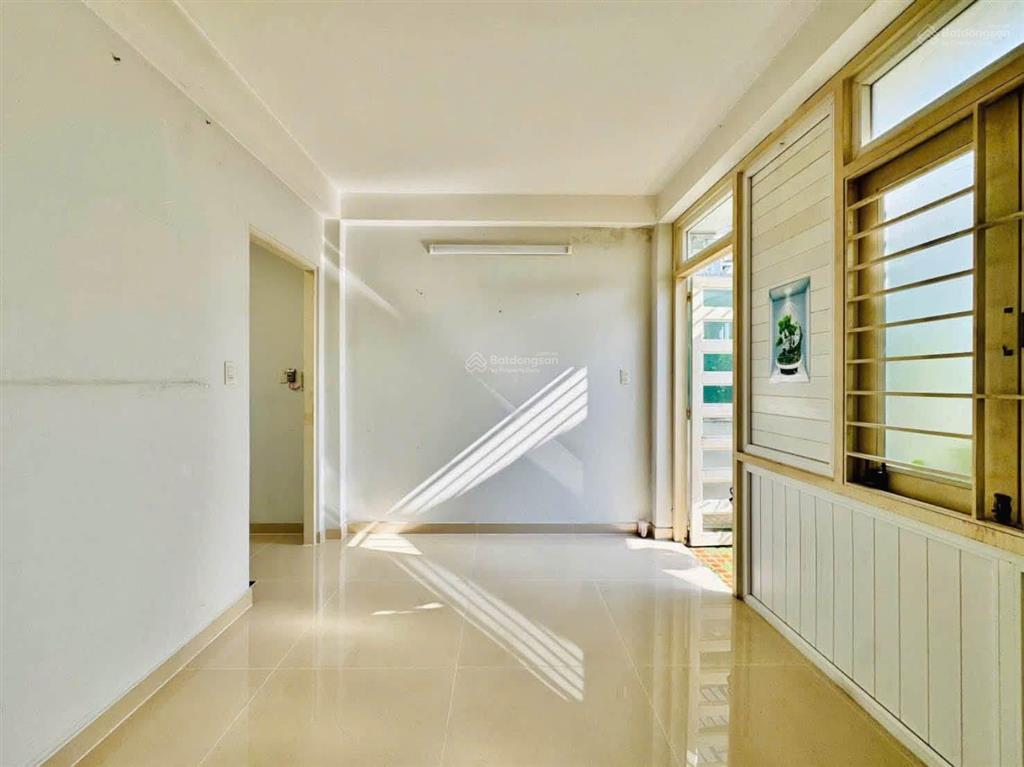 Hàng thơm giảm 500tr còn 9,4 tỷ nhà khu đồng bộ đường ôtô nguyễn văn dung p6  gv