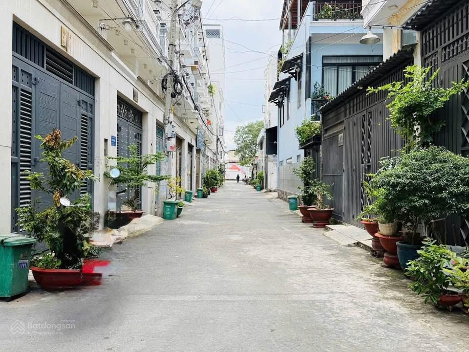 Hàng thơm giảm 500tr còn 9,4 tỷ nhà khu đồng bộ đường ôtô nguyễn văn dung p6  gv