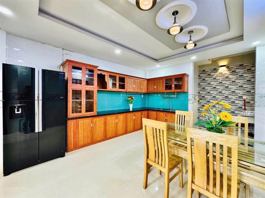 Hàng thơm giảm 500tr còn 9,4 tỷ nhà khu đồng bộ đường ôtô nguyễn văn dung p6  gv