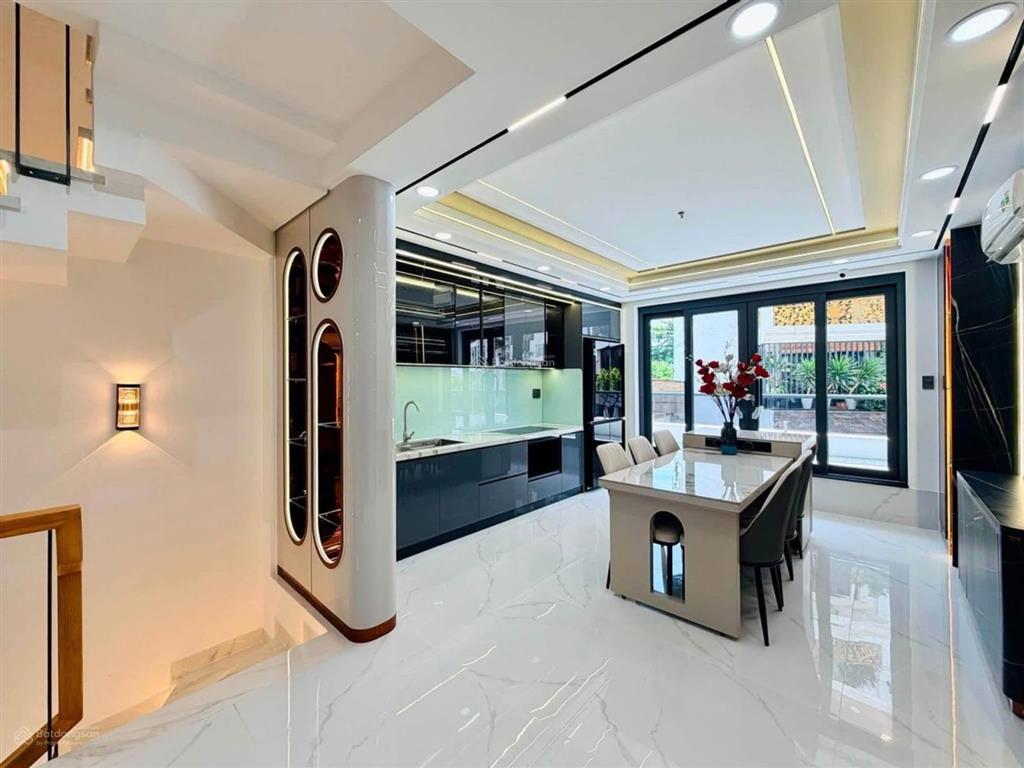Siêu phẩm 6 tầng thang máy trung tâm gò vấp đẹp không tỳ vết full nội thất cao cấp giá 14 x tỷ