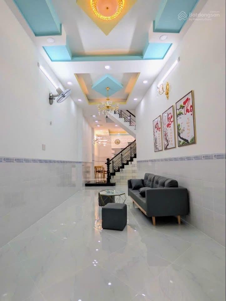 Nhà mặt tiền đường kinh doanh  3 tầng  dt 59,7m2  chỉ hơn 6 tỷ!