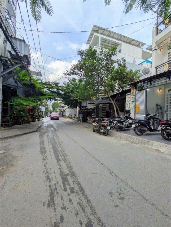 Nhà mặt tiền đường kinh doanh  3 tầng  dt 59,7m2  chỉ hơn 6 tỷ!
