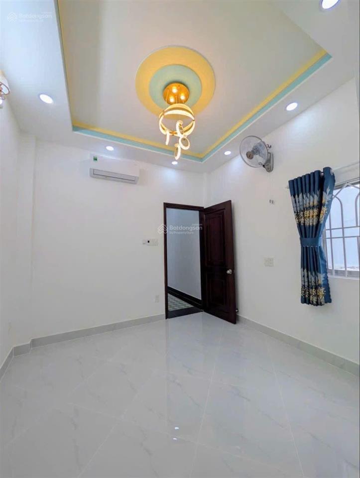 Nhà mặt tiền đường kinh doanh  3 tầng  dt 59,7m2  chỉ hơn 6 tỷ!