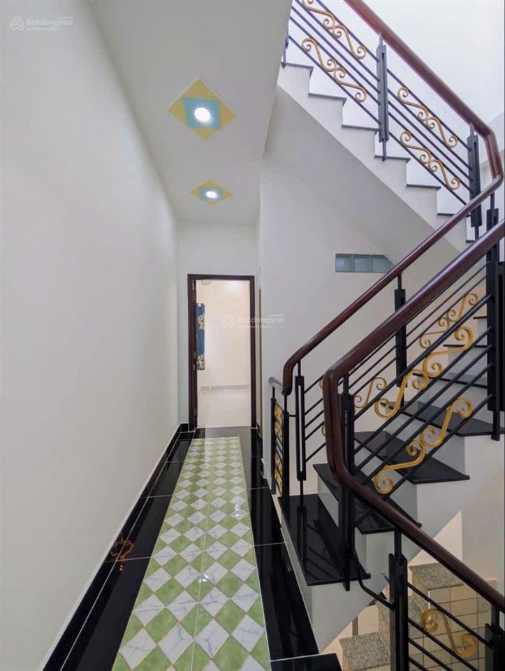 Nhà mặt tiền đường kinh doanh  3 tầng  dt 59,7m2  chỉ hơn 6 tỷ!