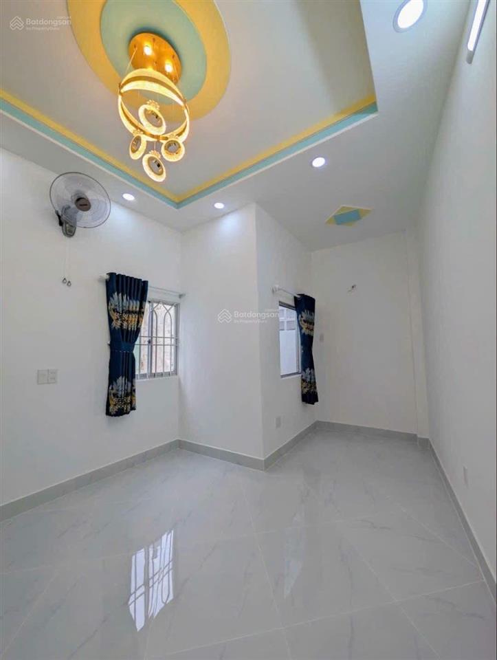 Nhà mặt tiền đường kinh doanh  3 tầng  dt 59,7m2  chỉ hơn 6 tỷ!