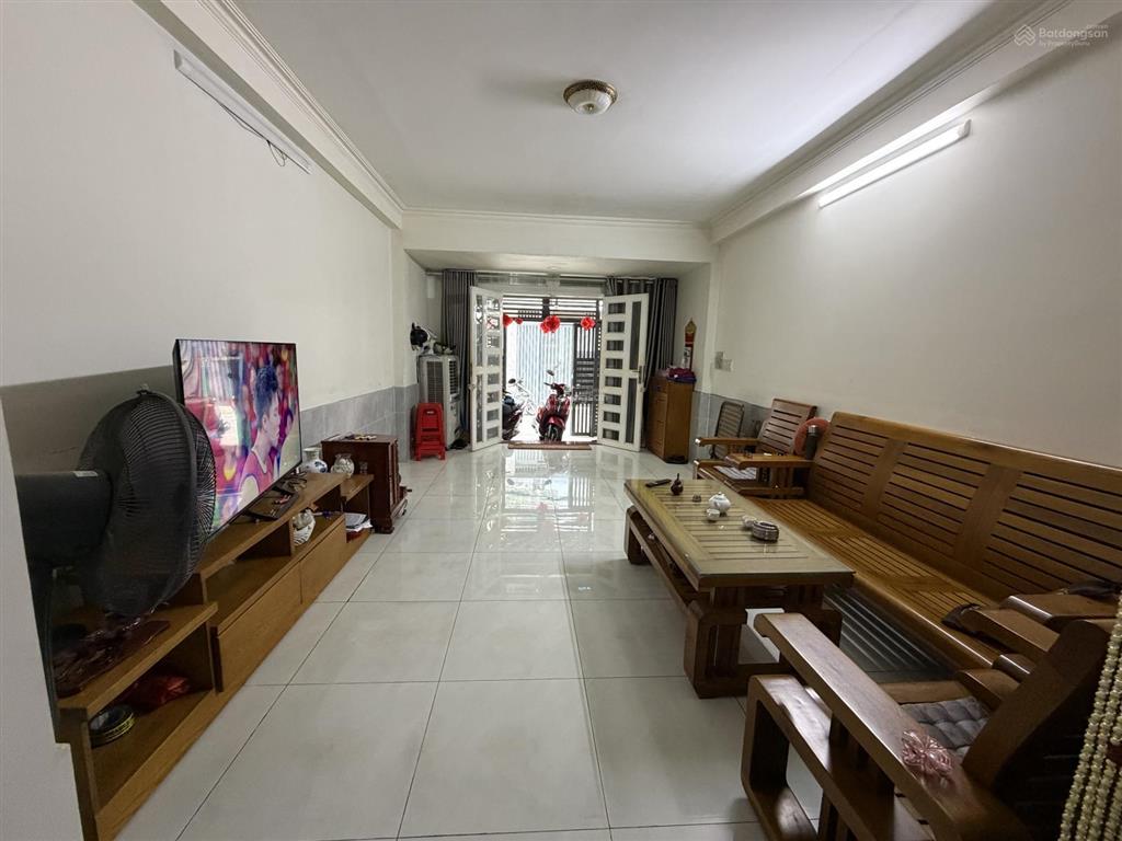 Bán nhà hẻm xe tải, ngay công viên văn hóa gò vấp, đường bờ sông bến cát tham lương  giá 8,6 tỷ !