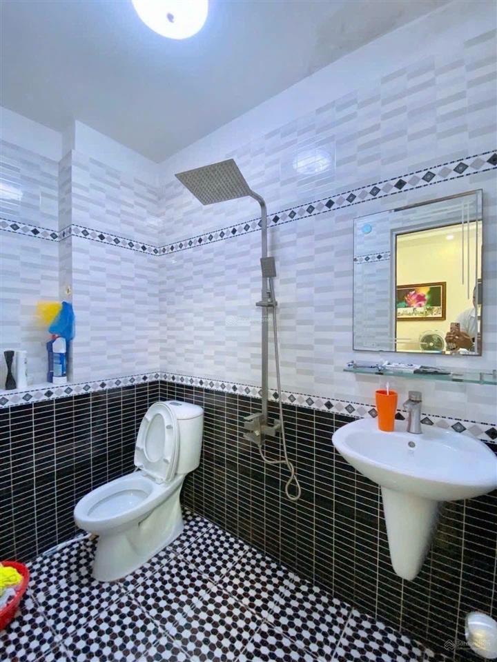 8.6 tỷ  căn góc 4 tầng 4x16m  sổ vuông vức  2 mặt hẻm xe tải  thông tứ hướng  phạm văn chiêu