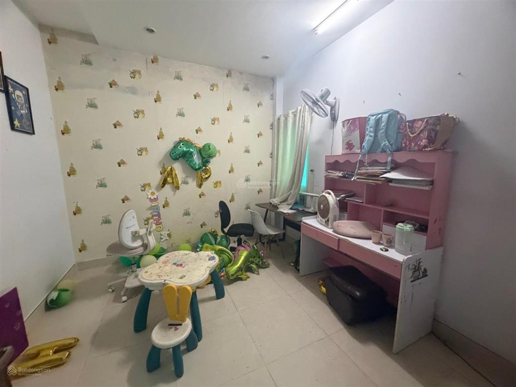 Nhà thông số vàng  5x19m đường 8m thông tìm năng tăng giá cao giá chỉ 9,7 tỷ còn thương lượng !