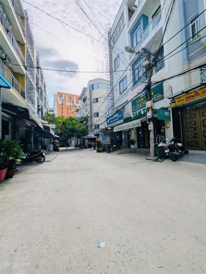 Căn hộ dịch vụ thu nhập 50 triệu/tháng ngay đại học văn lang  hxh 6m thông  5 tầng 15 phòng full