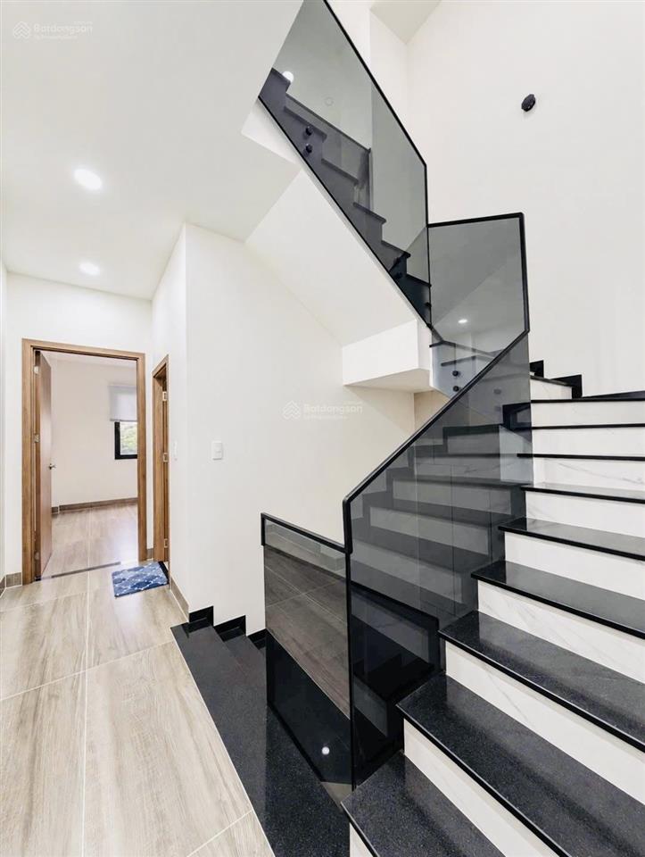 Nhà khu đồng bộ 85 căn osimi  hẻm 8m thông xe tải dt 4m x 16m  4 tầng full nội thất  giá 11ty