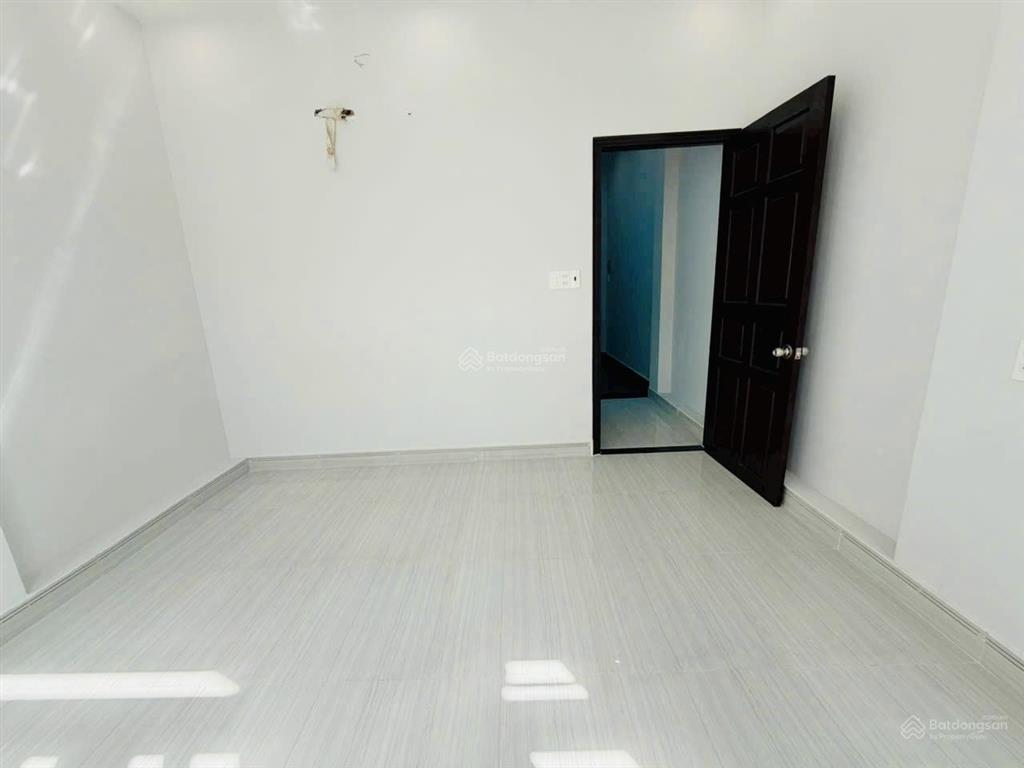 Nhà hxh 5m  vị trí đẹp  thẳng 1 trục gần mặt tiền  nhà mới dt 4m x 12m  4 tầng  chỉ hơn 7ty