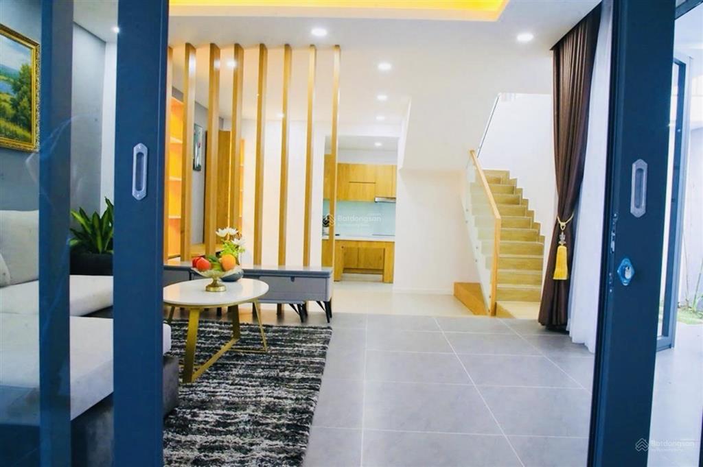 Bán biệt thự 7,8 tỷ  dt 8x14m2, công nhận 99,6m2  nguyễn văn đậu  p.11, bình thạnh gần quận 1.