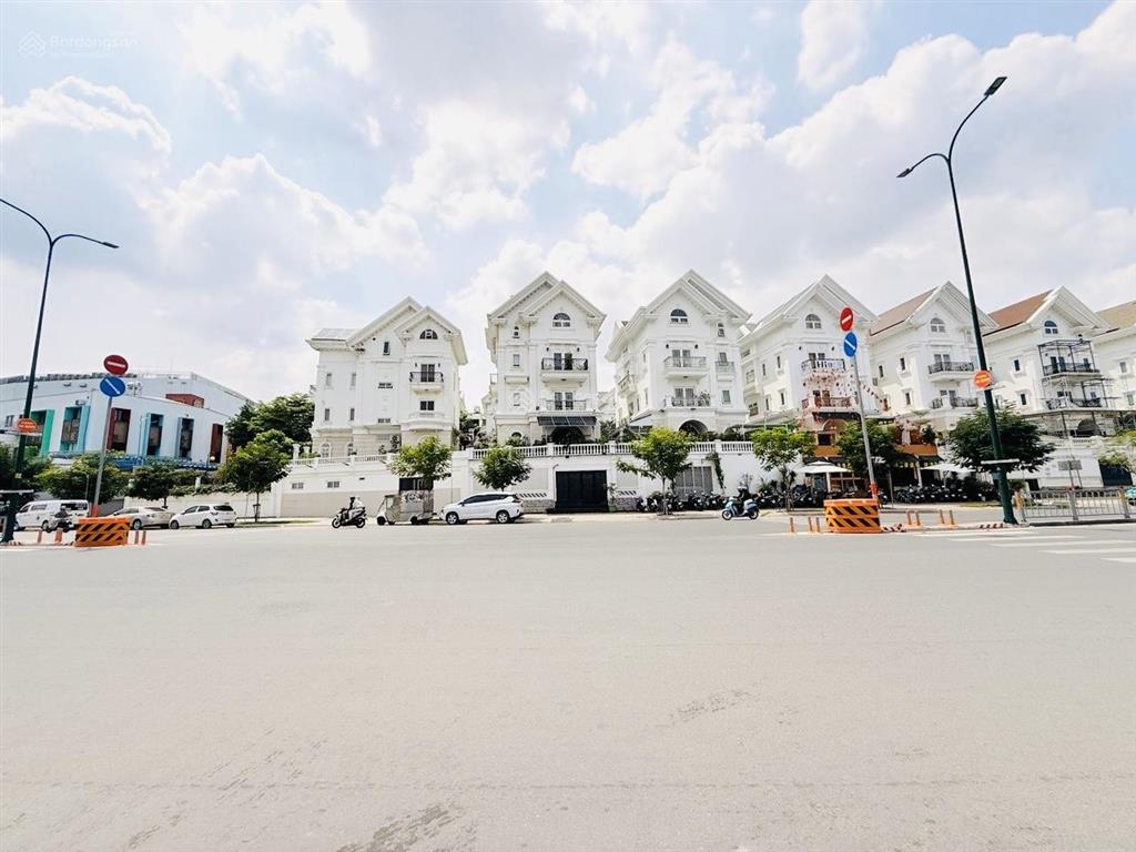 Hàng hot chỉ 7,7 tỷ (4,2x18, công nhận 77m2  dương quảng hàm  emart phan văn trị  city land)