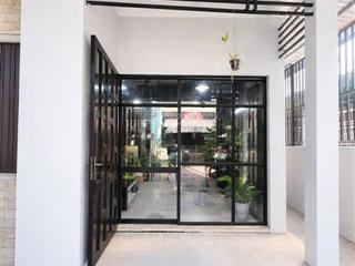 Bán nhà 2 tầng mt hẻm kinh doanh, ngang 5,5mx20m, chỉ 5,9 tỷ