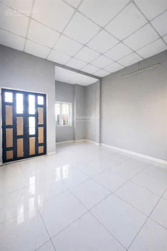 Bán nhà 2 tầng mt hẻm kinh doanh, ngang 5,5mx20m, chỉ 5,9 tỷ